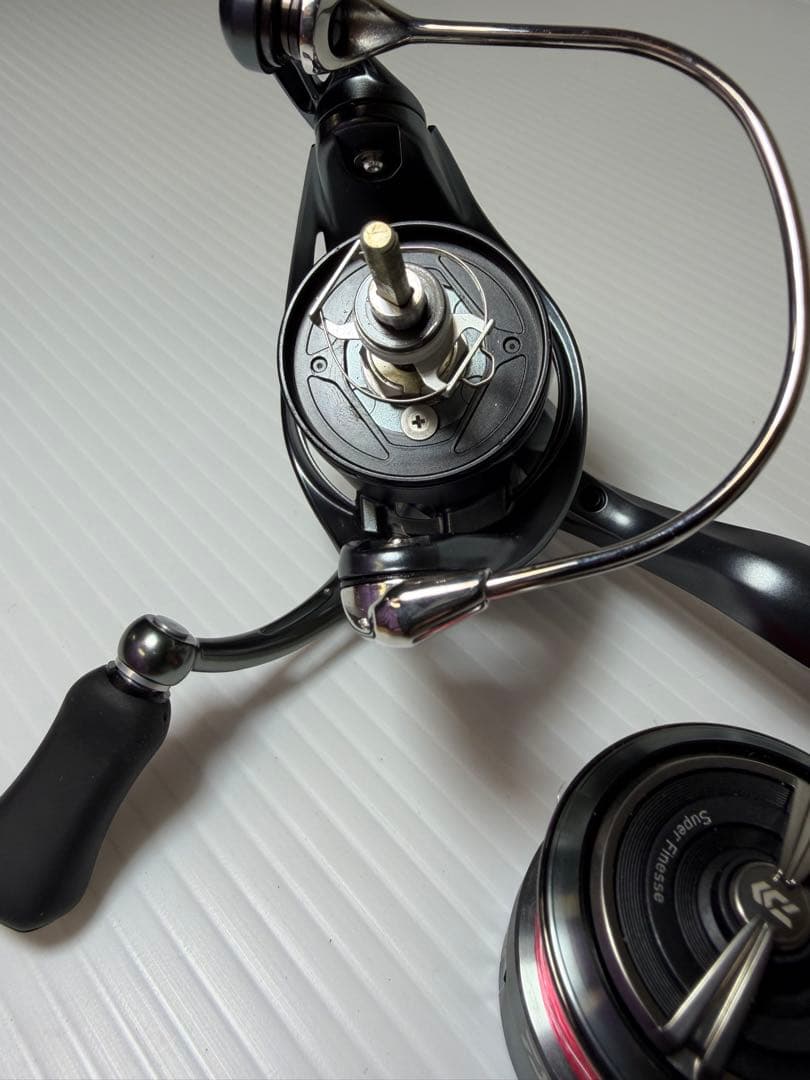 エアリティ STSF1000S-P スピニングリール