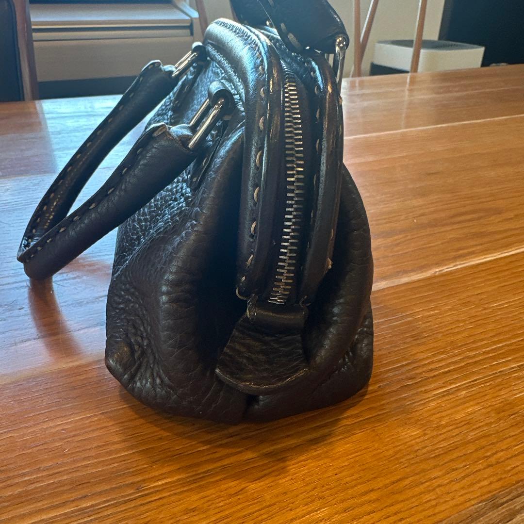 FENDI レザー ハンドバッグ ステッチデザイン