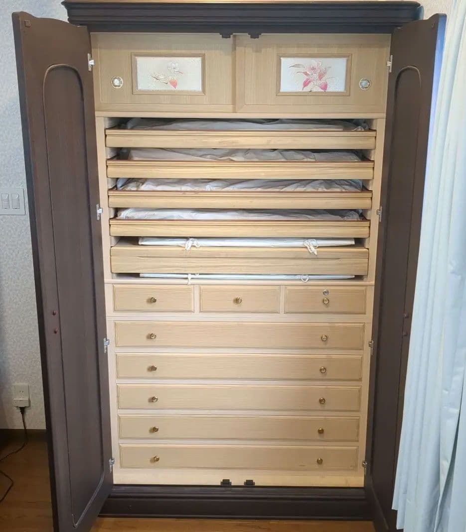 【BULL ROSE】和ダンス 七宝焼装飾取っ手 薔薇柄と多重框彫刻