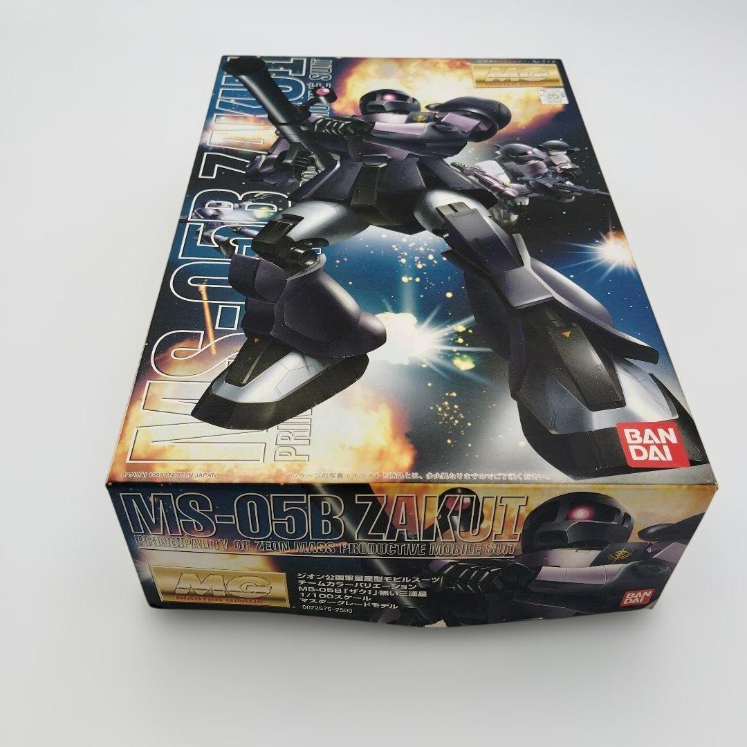 バンダイ MG MS-05B ザクI 黒い三連星