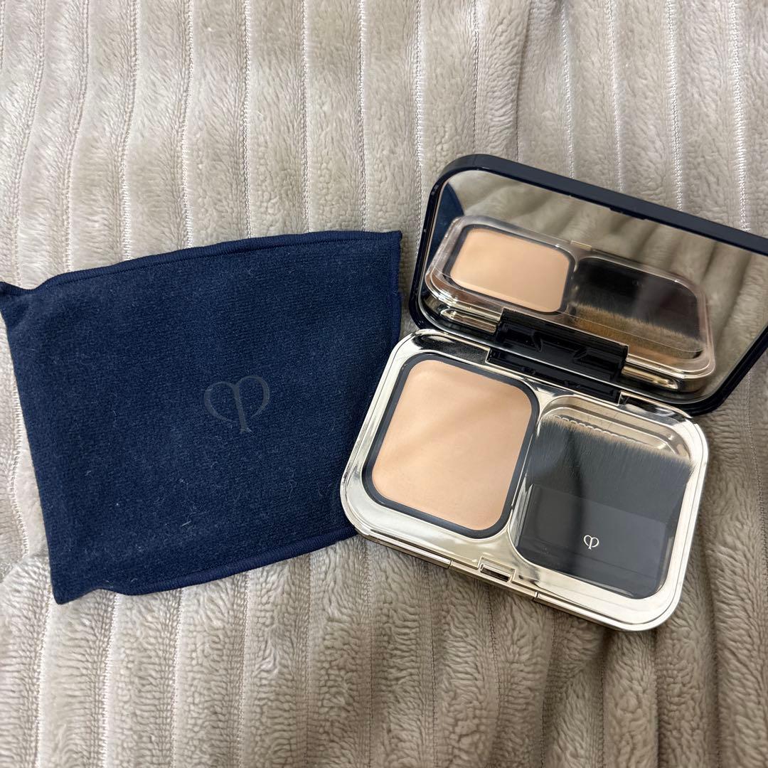 【美品】クレ・ド・ポーボーテ タンプードルエクラⅡ OC10 コンパクトケース