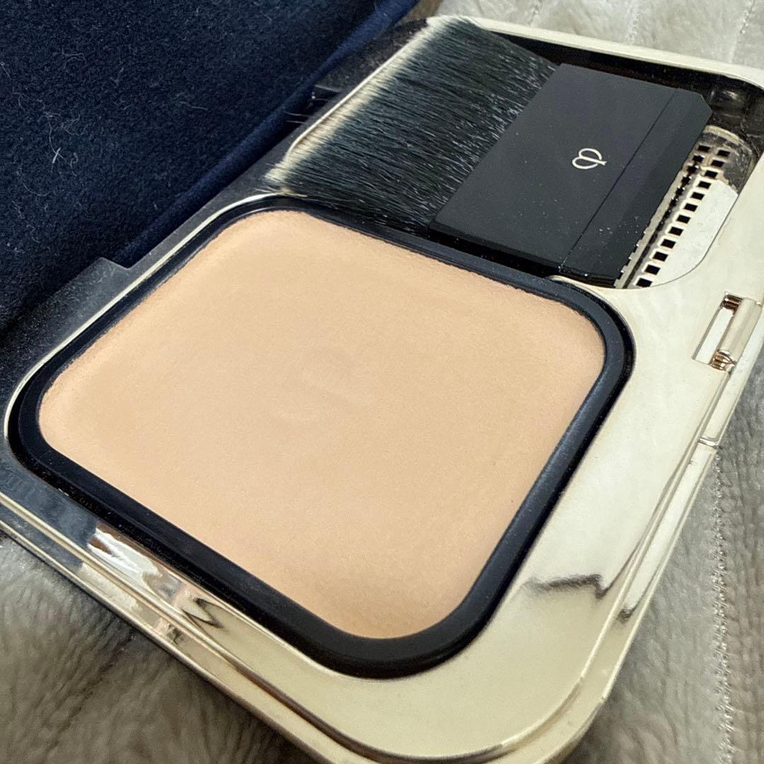 【美品】クレ・ド・ポーボーテ タンプードルエクラⅡ OC10 コンパクトケース