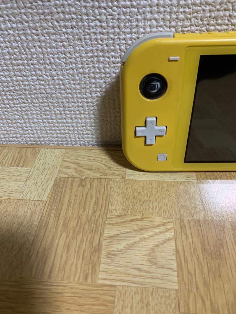 【ジャンク品】Nintendo Switch Lite イエロー　⭐︎