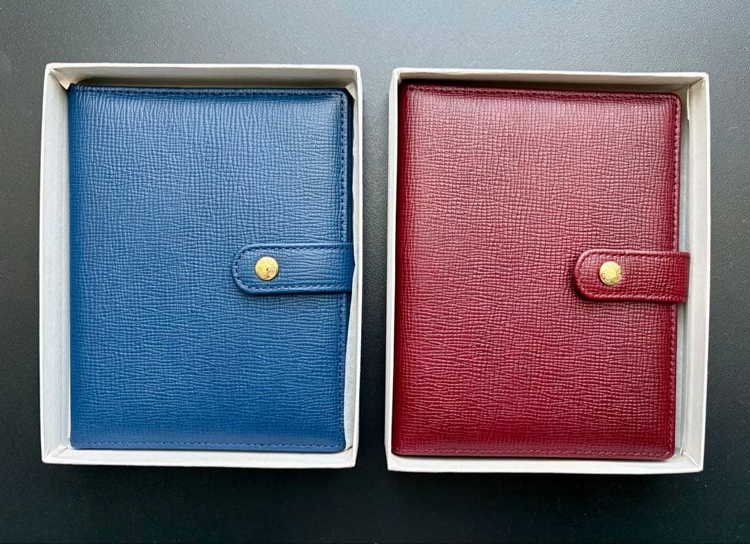 銀座和光　WAKO 二つ折り写真立て　牛革 青 赤 2色セット