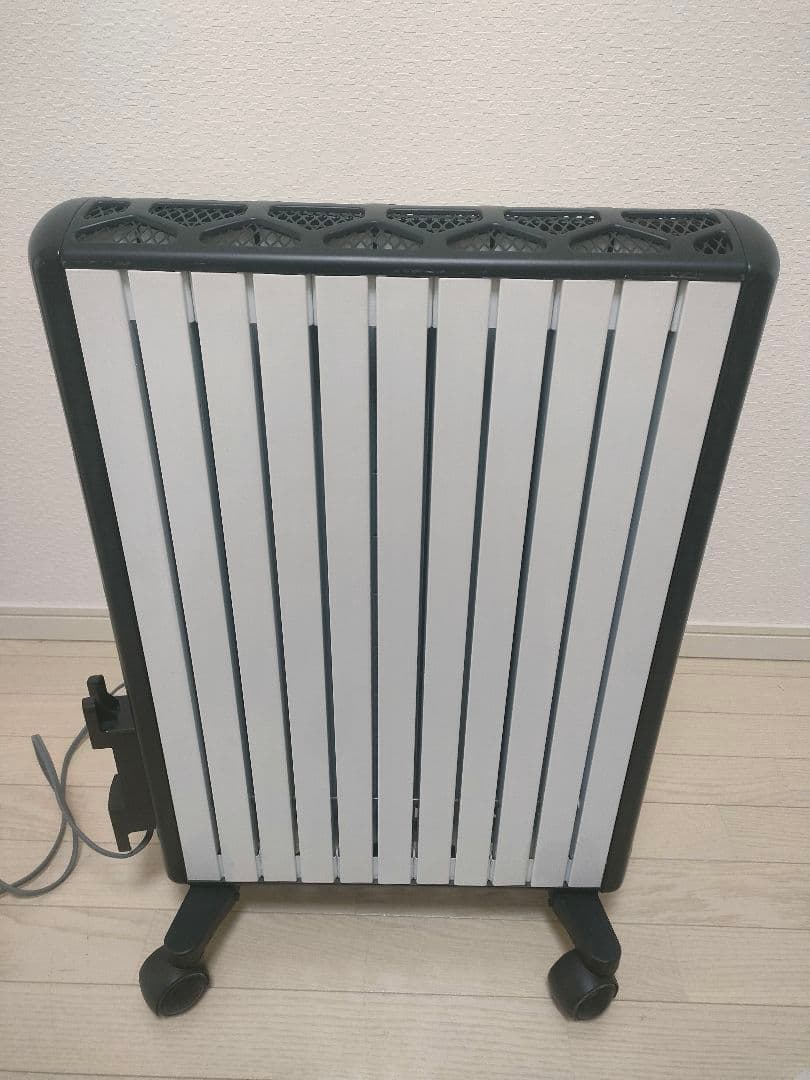 デロンギ　マルチダイナミックヒーター　MDH15BK リモコン付き