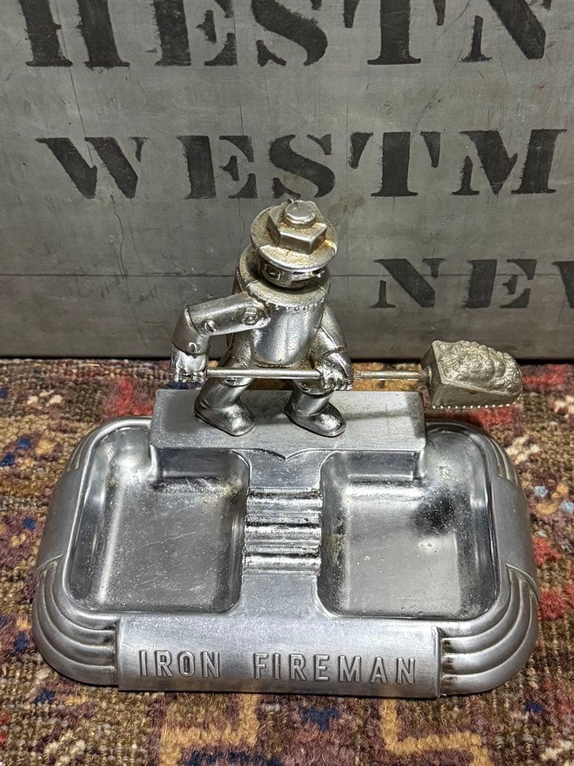 アンティーク雑貨 Iron Fireman Ashtray