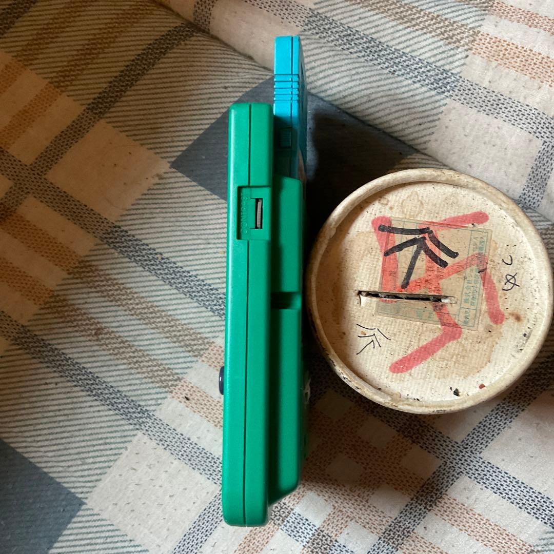 ゲームボーイ　Pocket 色／みどり。カートリッジ／たまごっち。【作動品】。