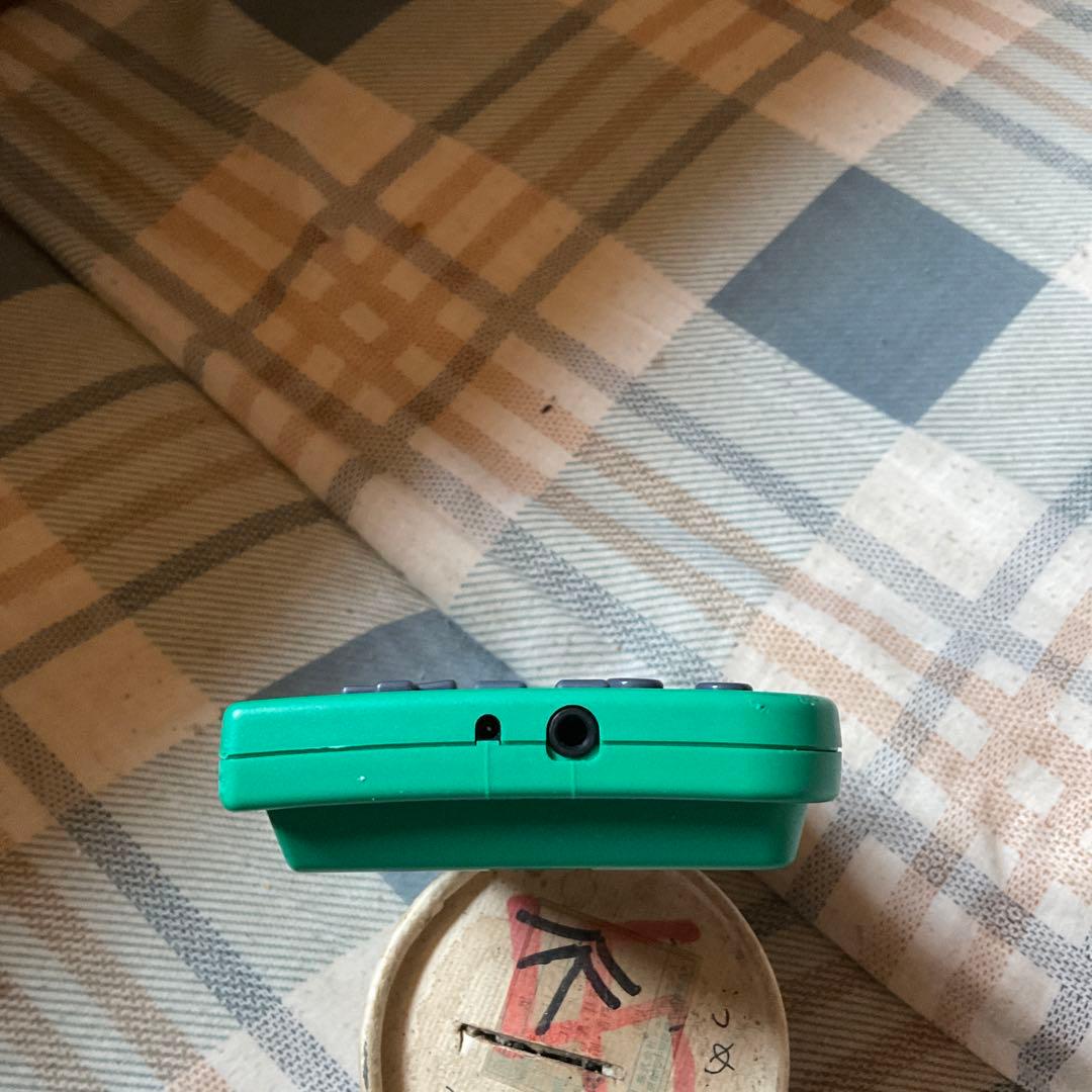 ゲームボーイ　Pocket 色／みどり。カートリッジ／たまごっち。【作動品】。