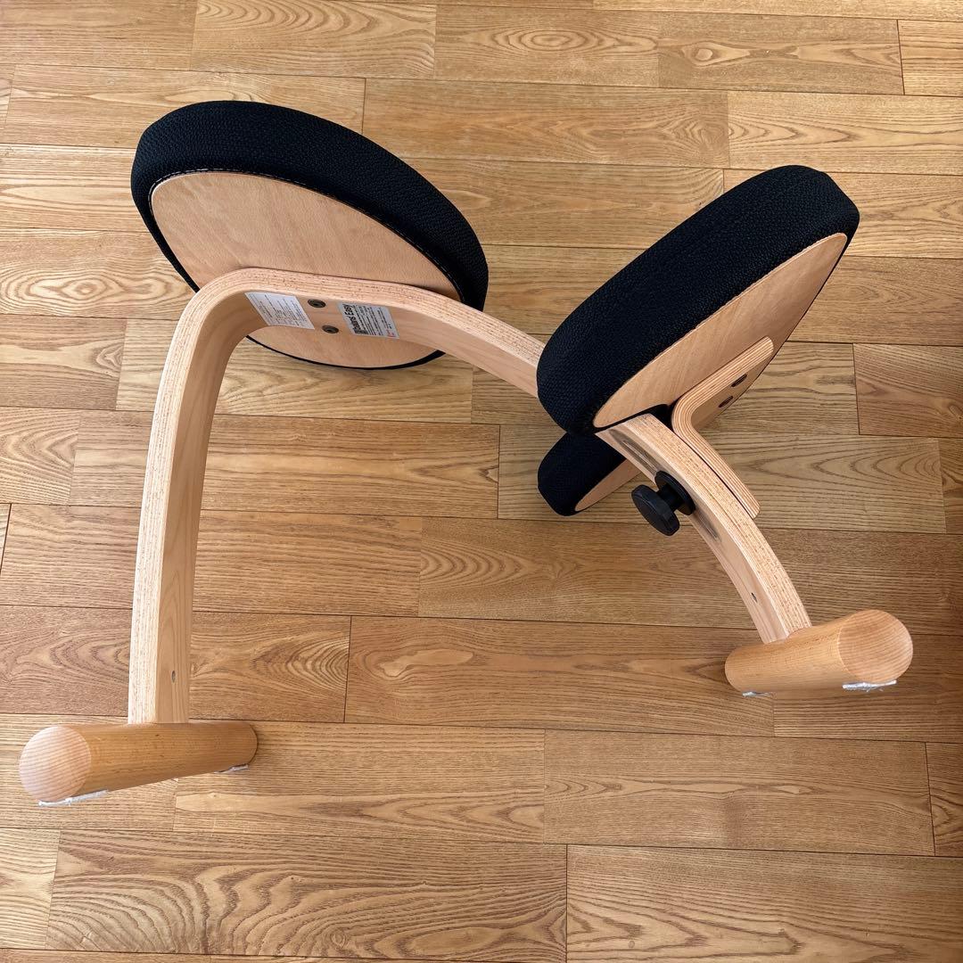 美品　balans lab balans Easy 姿勢矯正チェア ブラック