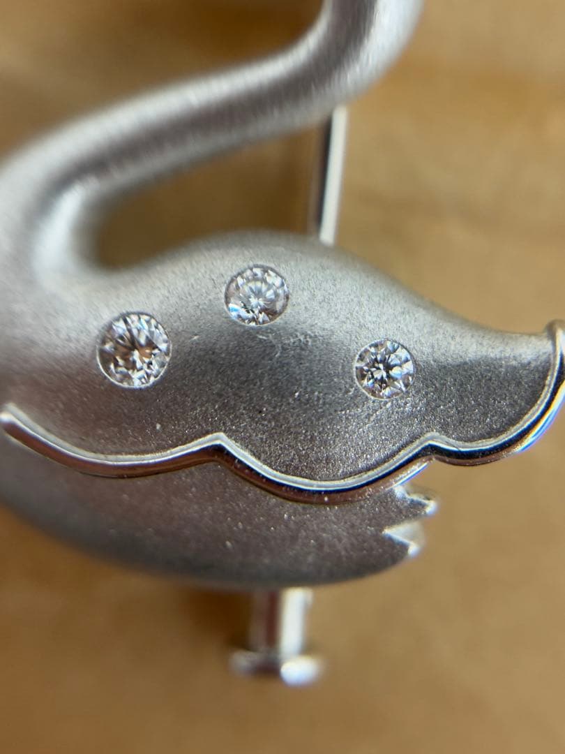 TASAKI K18WG白鳥モチーフダイヤモンドブローチ