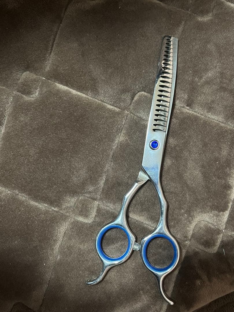 ステンレス製エルゴノミックすきバサミ