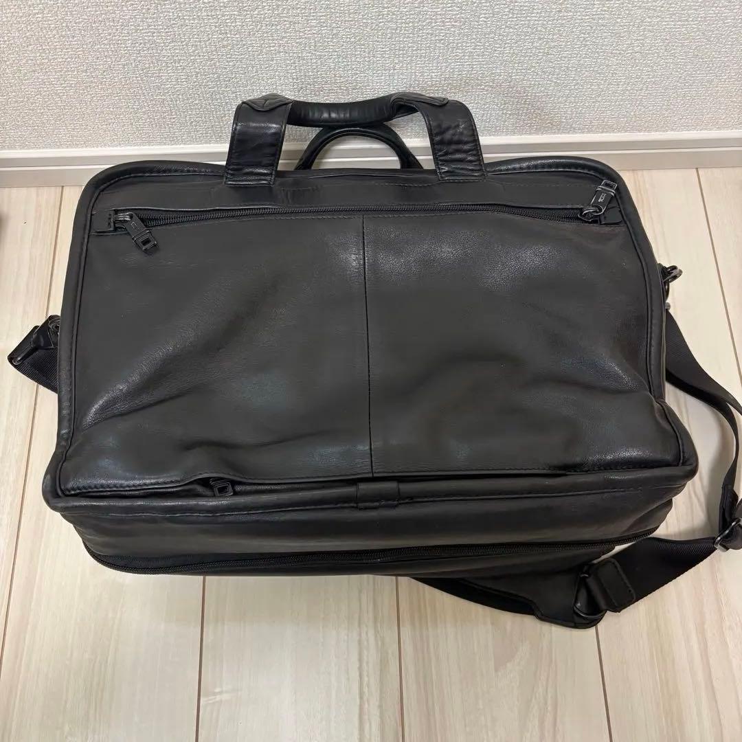 TUMIバッグ エクスパンダブル・オーガナイザー　96141 レザー　本革