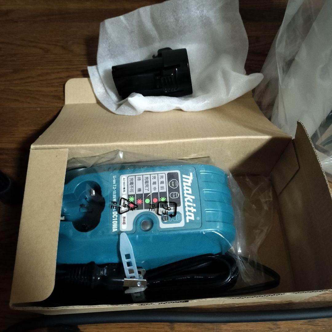 マキタ 充電式噴霧器 5L MUS052D