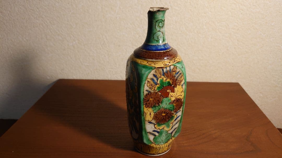 古九谷　九谷焼　吉田屋窯　松山窯　若杉窯　青九谷　青手　徳利　鑑賞陶器　１客