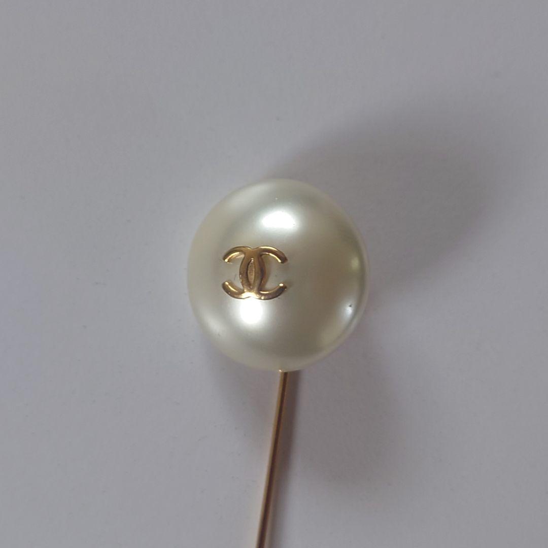未使用に近い シャネル ピンブローチ 96P ココマーク フェイクパール ケース