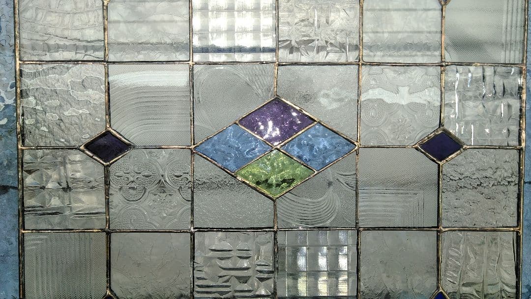 ステンドグラス「菱形ブルー枠」