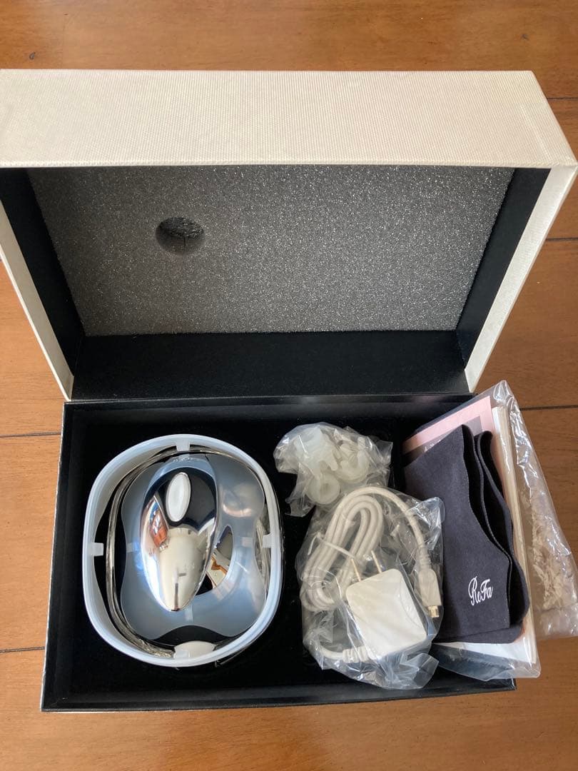 ReFa リファ　グレイス　ヘッドスパ(保証書、箱付き)