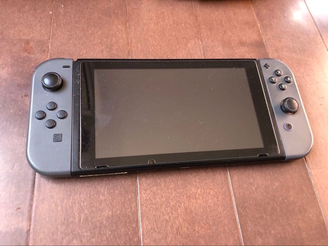 任天堂　Switch 本体