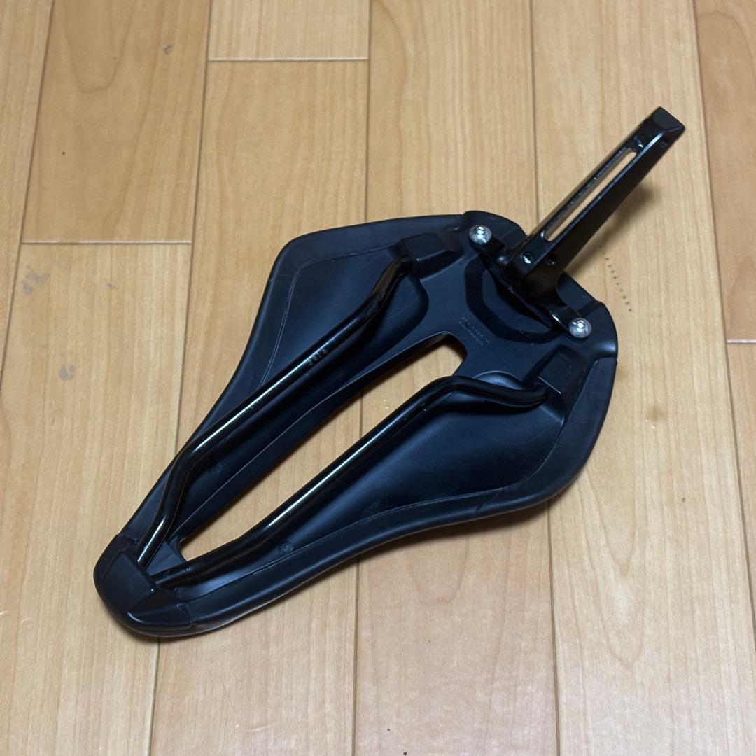 specializedシテロ サドル