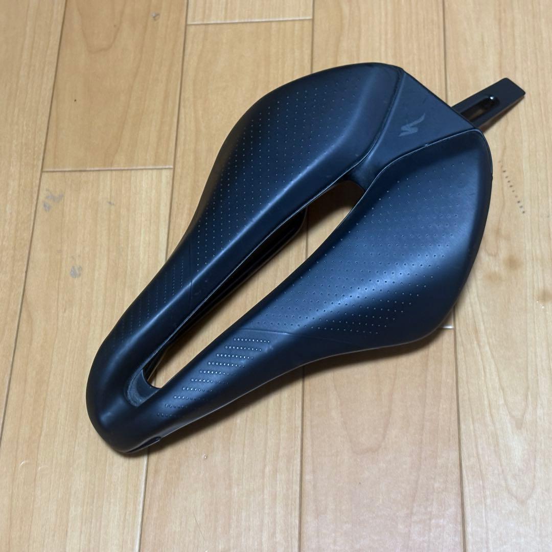 specializedシテロ サドル