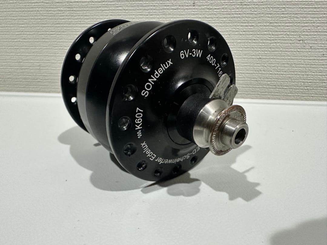 SON NABENDYNAMO SON delux black 32Hクイック