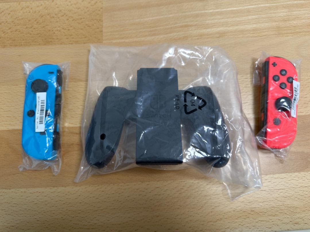 【美品】Nintendo Switch 本体 ネオンブルー/ネオンレッド