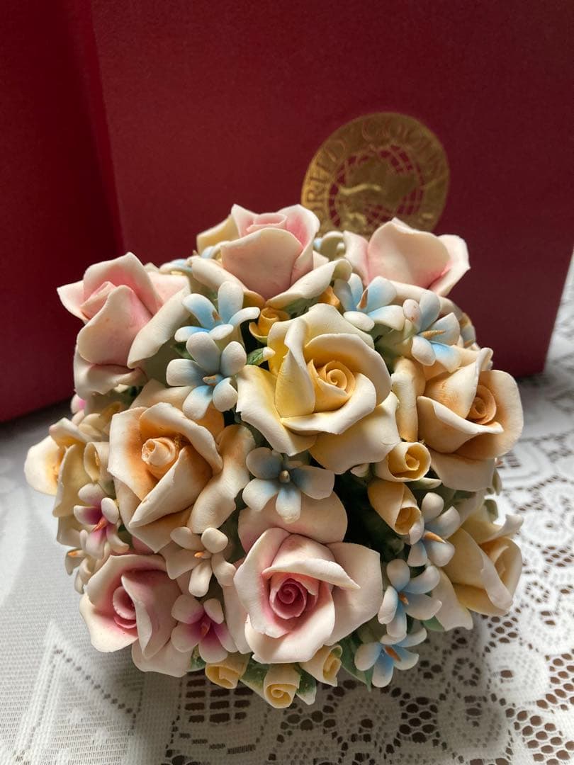 イタリア製 カポディモンテ磁花 ローズ 置物 バラ ナポリ アレンジフラワー