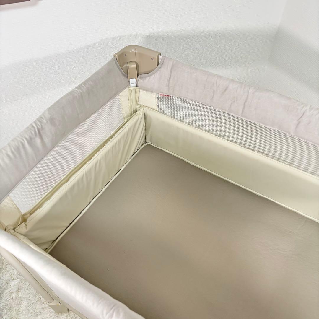 美品　アップリカ　ココネル　エアー　プラス　ベビーベッド　最上位モデル