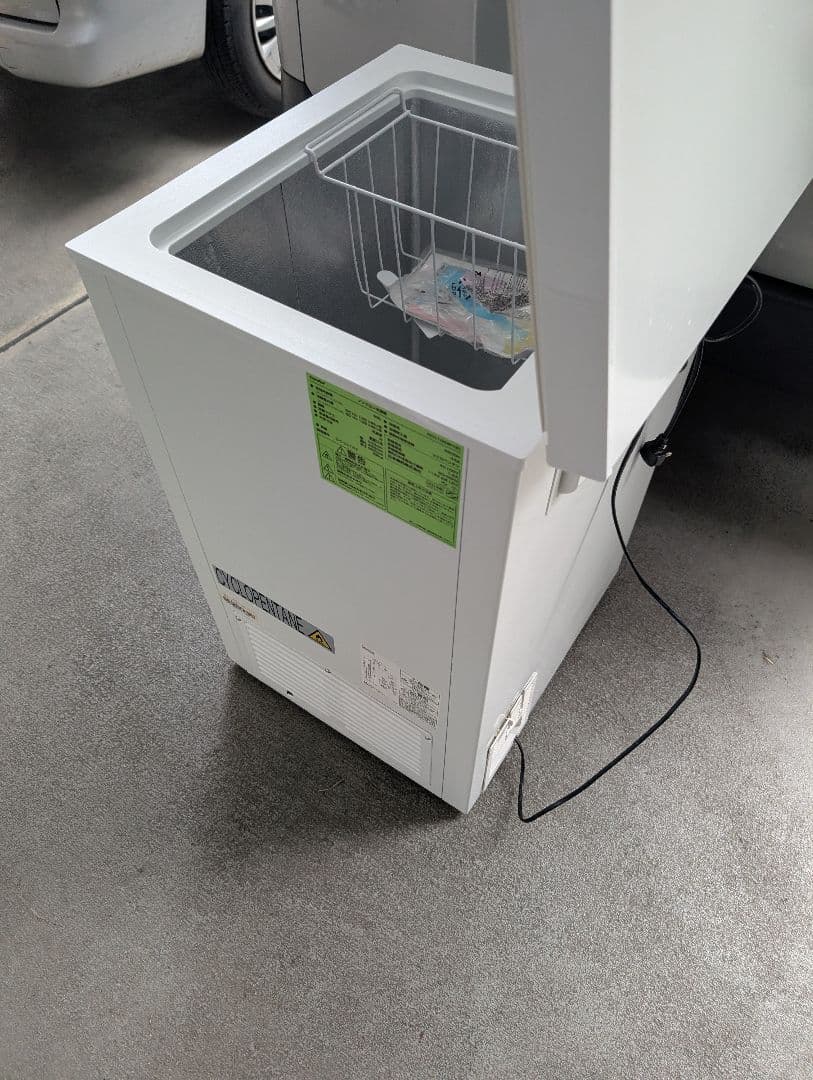 23年製中古美品冷凍ストッカーcomfee RCC100WH※一部地域配送無料