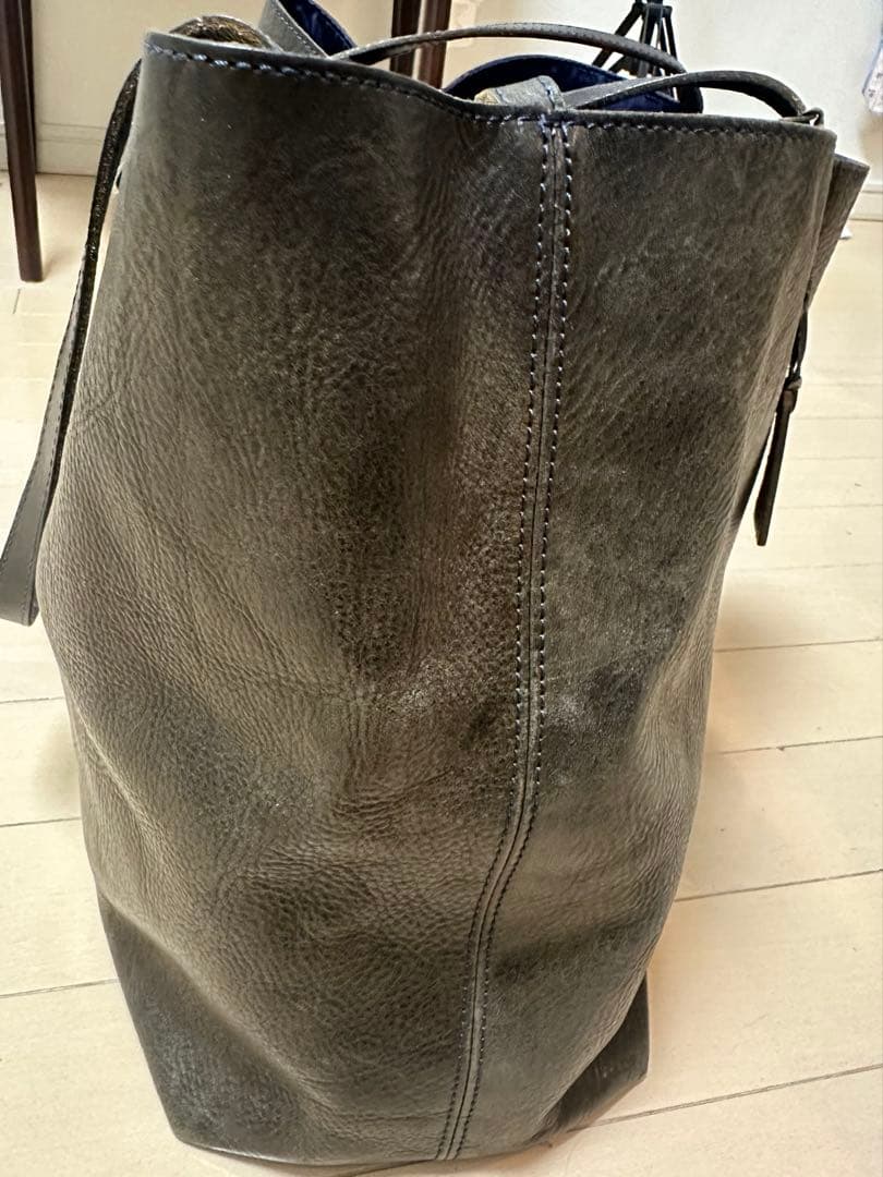 フェリージ　トートバッグ　レザー リバーシブル　Felisi ネイビーステッチ