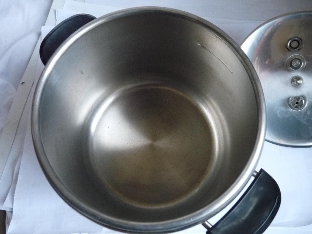 ラゴスティーナ 圧力鍋 7L　イタリア製