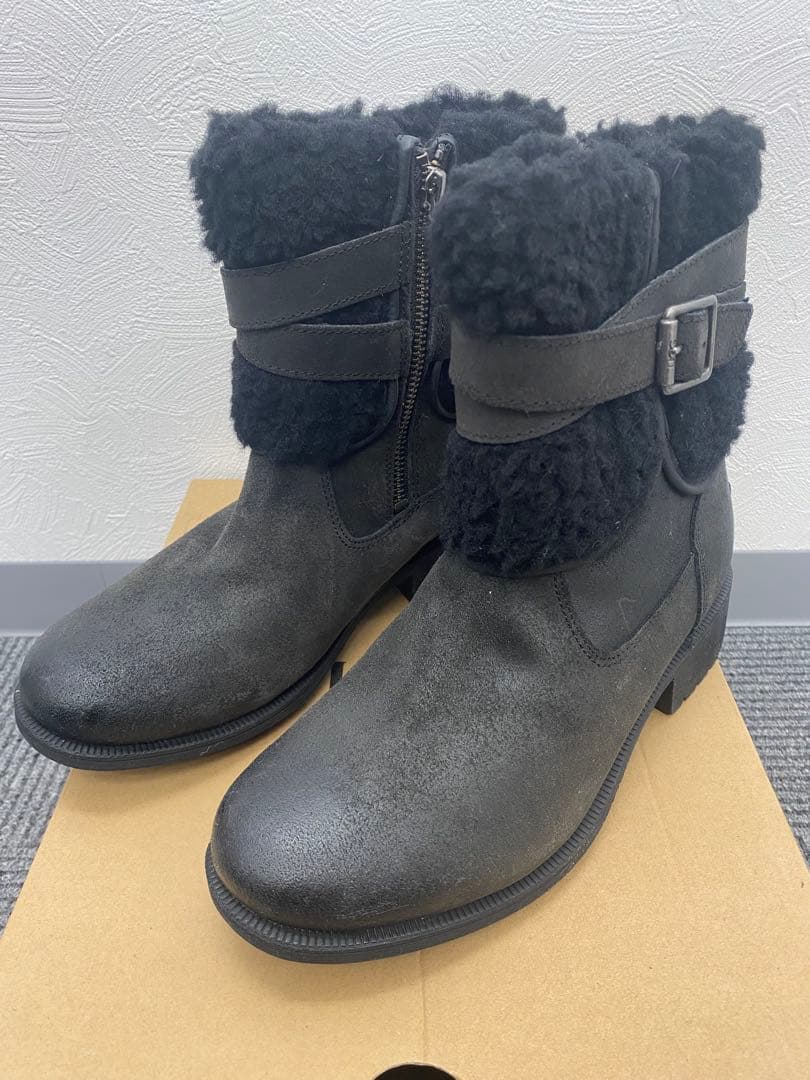 アグ UGG ムートンブーツ クラシックミニ レディース23.5㎝