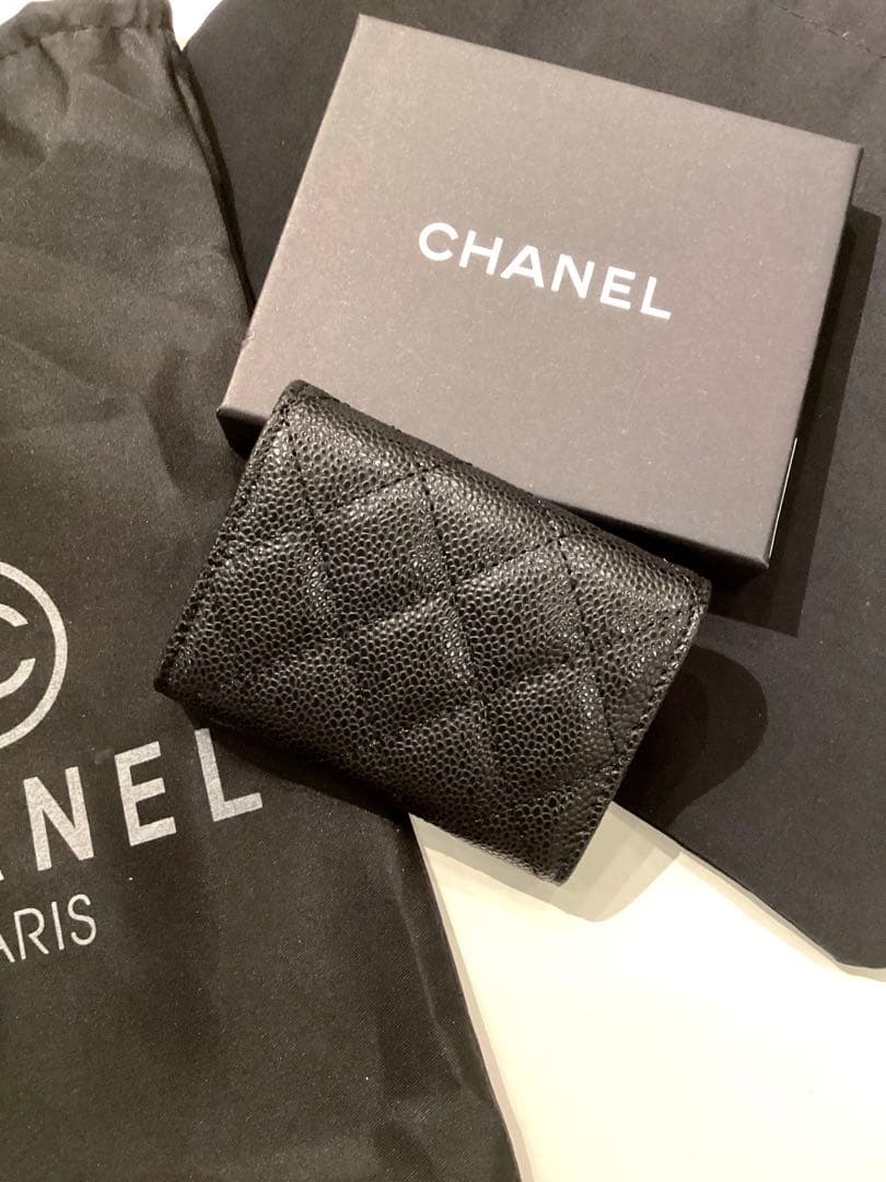 シャネル　クラシックキャビアスキンカードケース　ブラック　ノベルティ