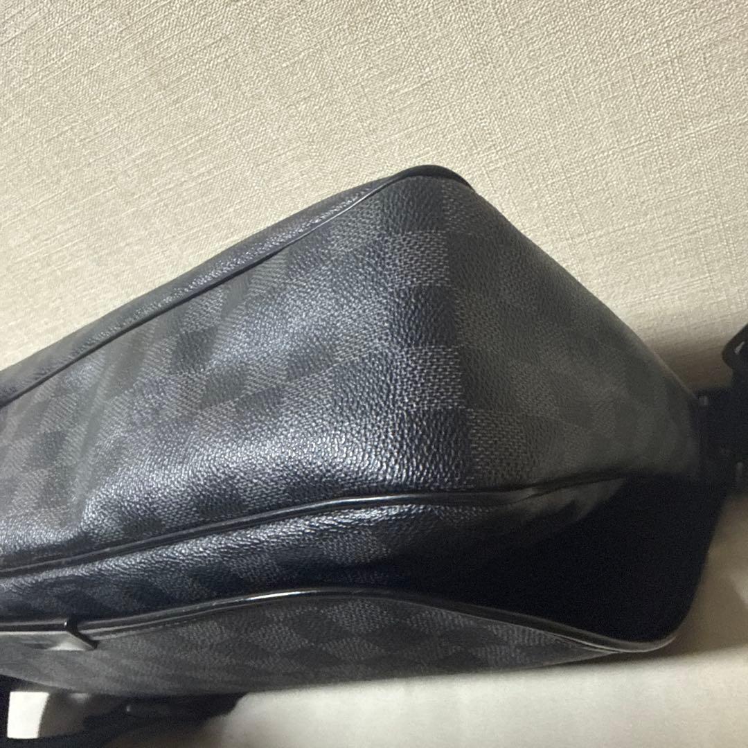 Louis VuittonディストリクトMM ショルダーバッグ