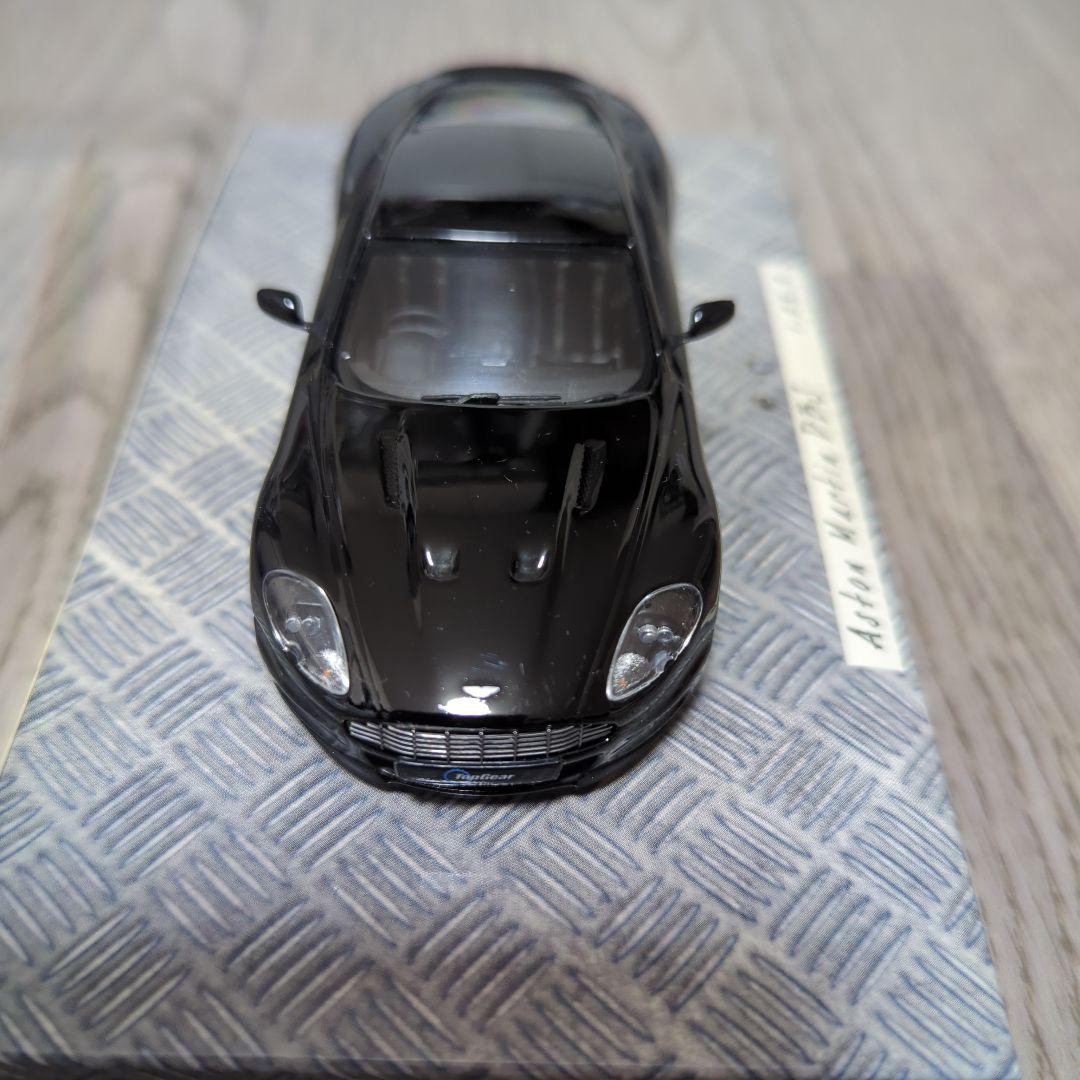 Aston Martin DBS 1/25 ブラック