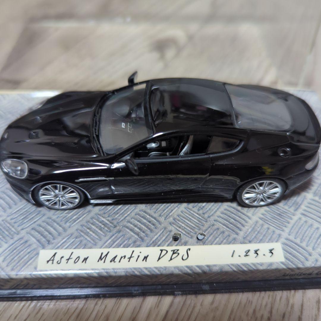 Aston Martin DBS 1/25 ブラック