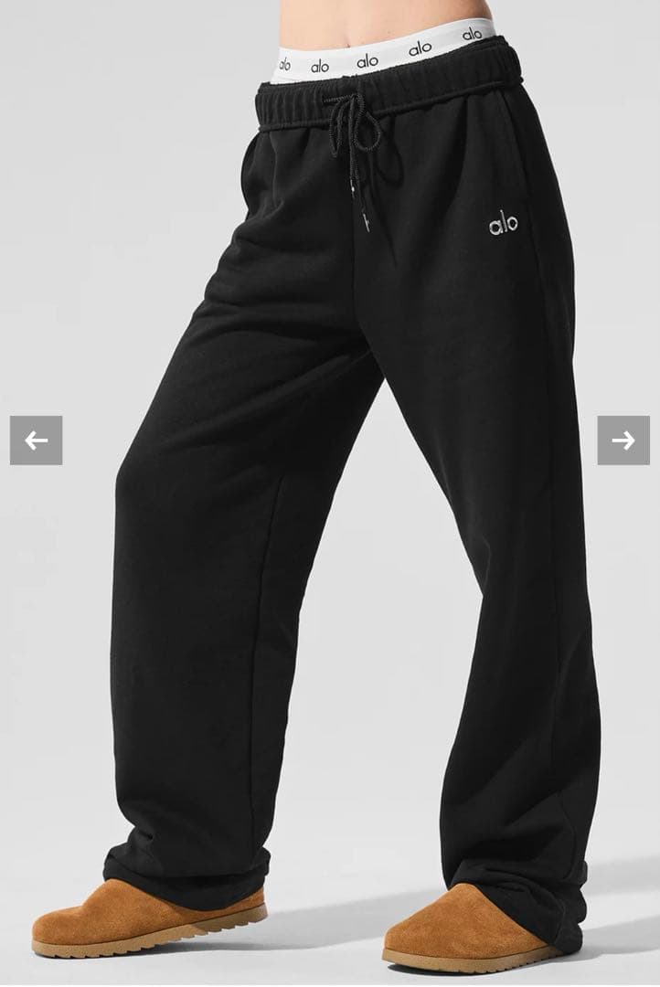 alo ブラック ワイドレッグパンツ