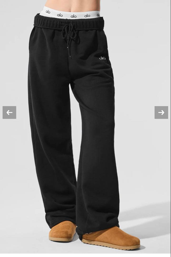 alo ブラック ワイドレッグパンツ