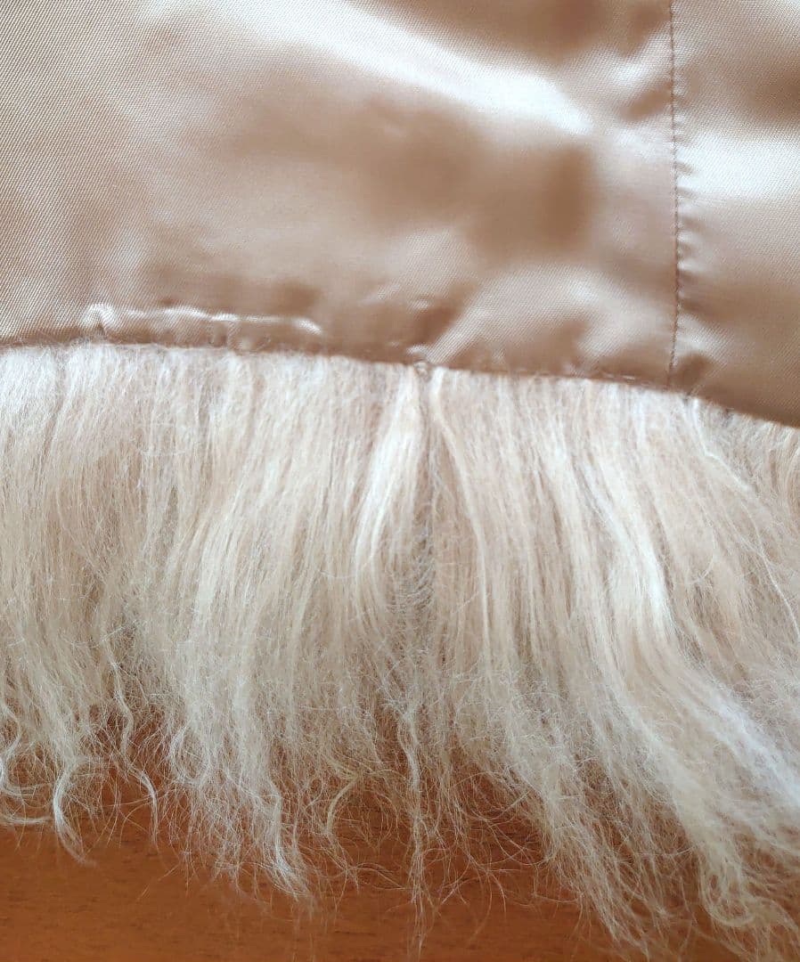 【ジルスチュアート】　軽くて暖かいシープ（羊の毛）のベスト