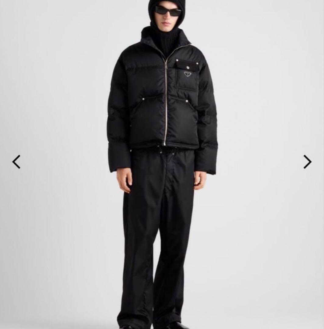 PRADA クロップド Re-Nylon ダウンジャケット