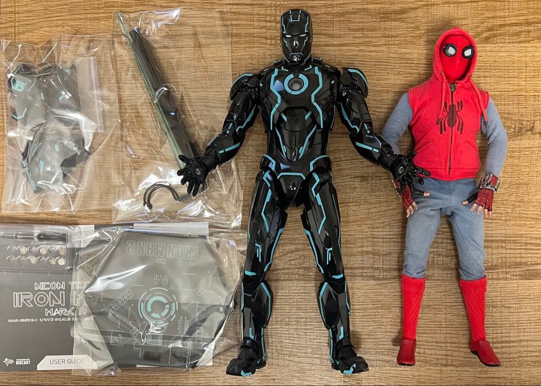 ホットトイズ 1/6 アイアンマン・マーク4 ネオンテック スパイダーマンセット