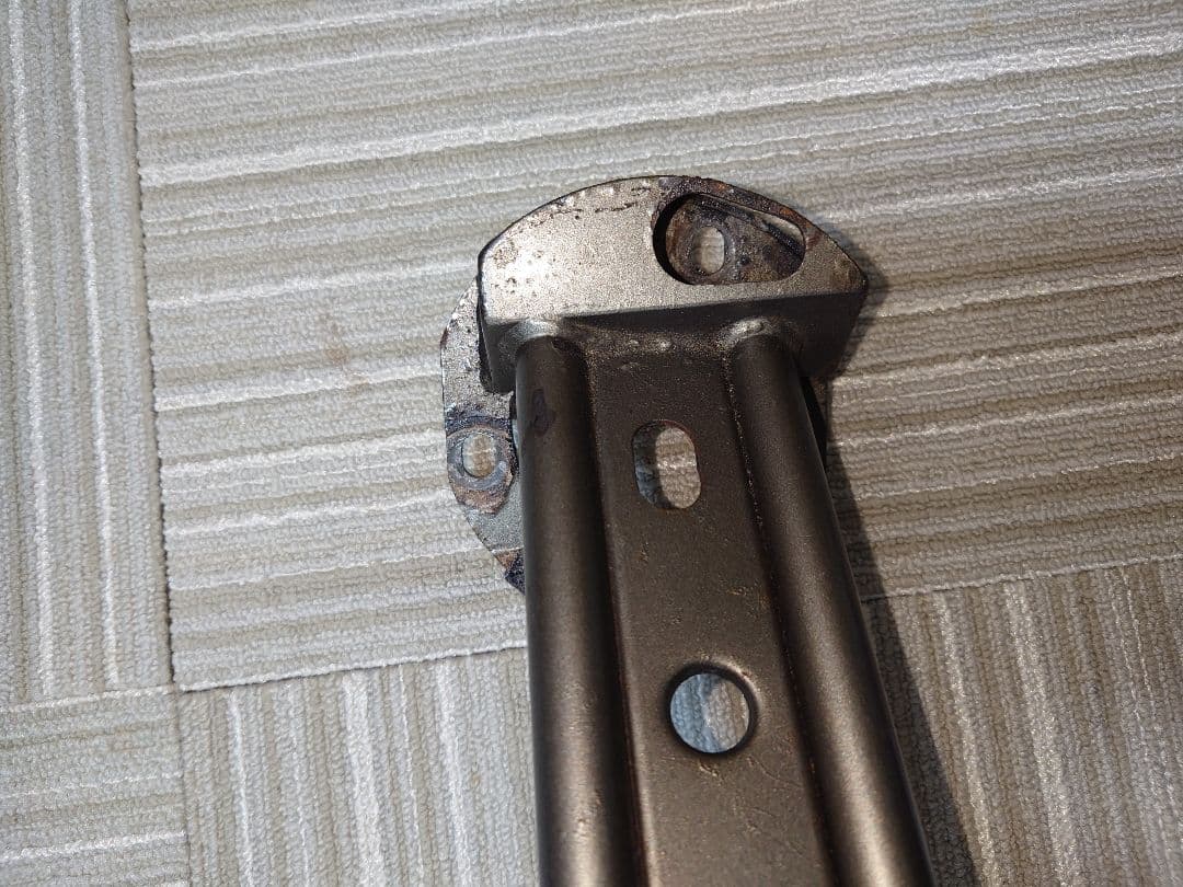 jzx100 TRD フロントタワーバー