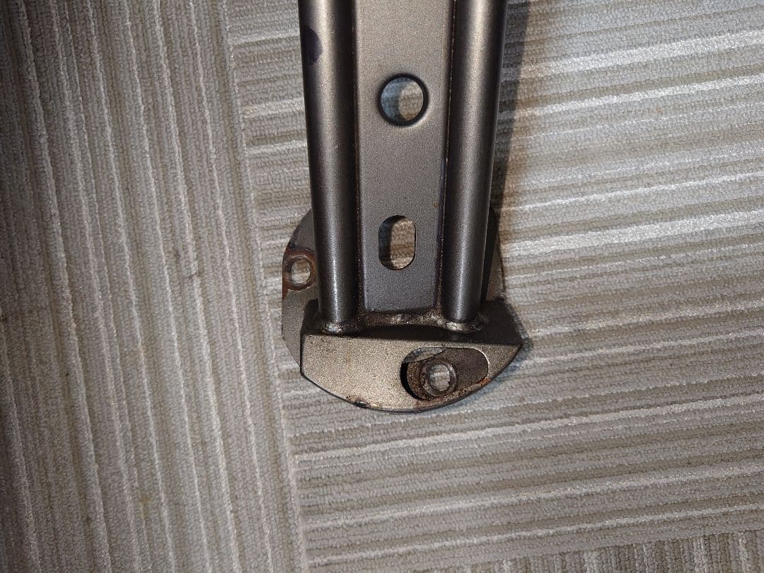 jzx100 TRD フロントタワーバー