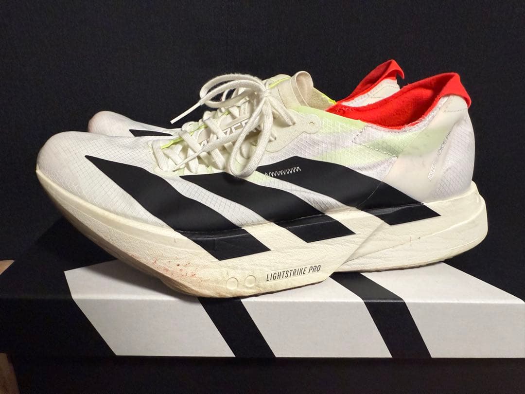 アディゼロ アディオスプロ4