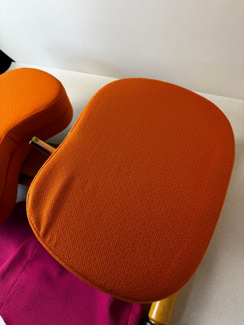 プロポーションチェア　姿勢矯正 チェア 小学生 学習椅子　オレンジ