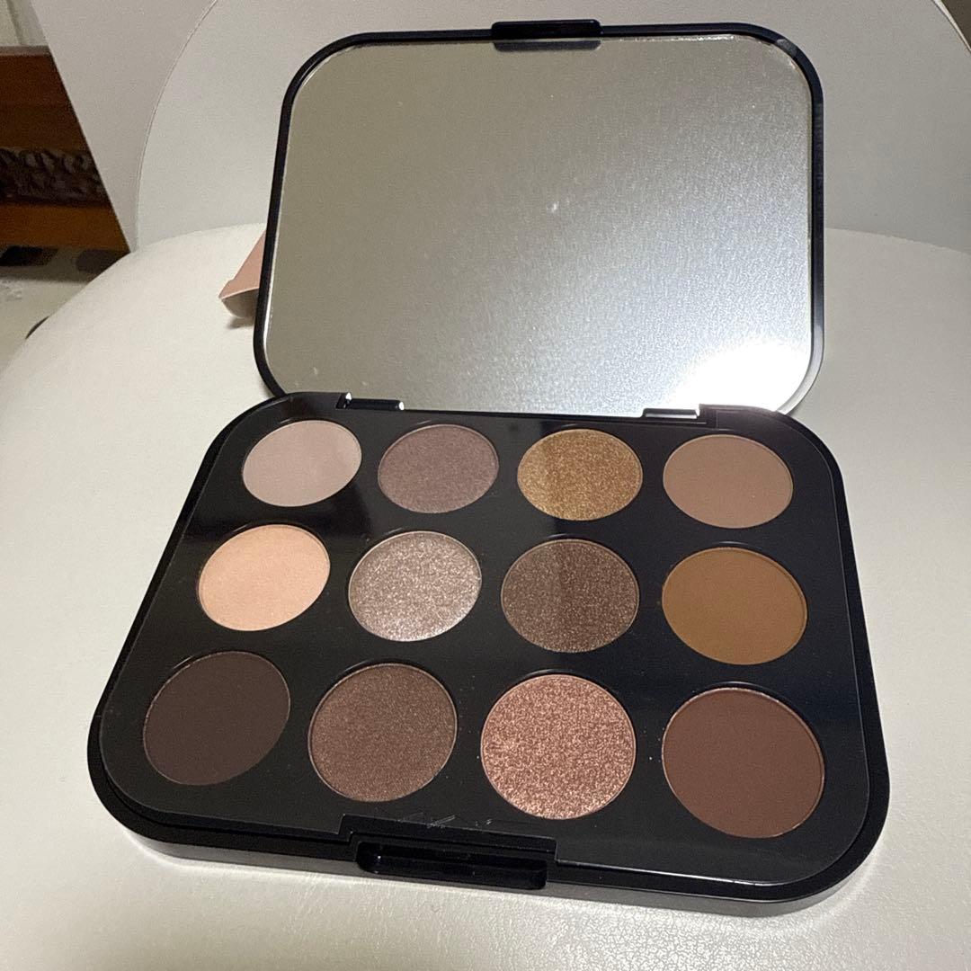 MAC アイシャドウパレット12色　2/12で削除予定