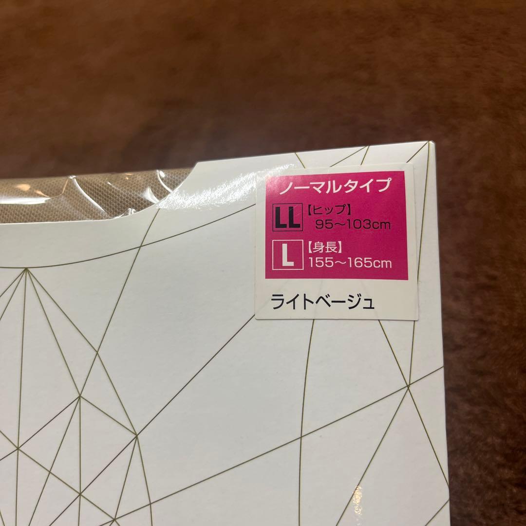 MARUKOレッグメイキングシンメトリーとショーツ