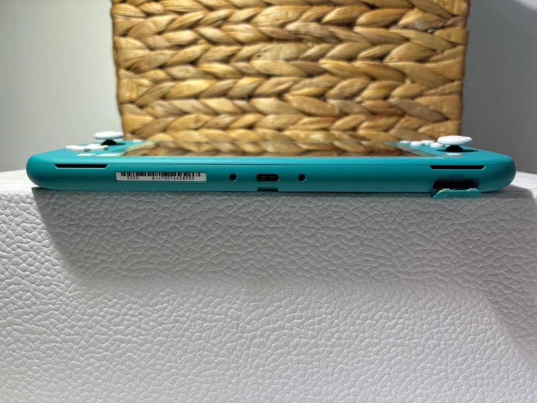 カ*高様 美品☆NintendoSwitch Lite　本体 ソフトセット M0