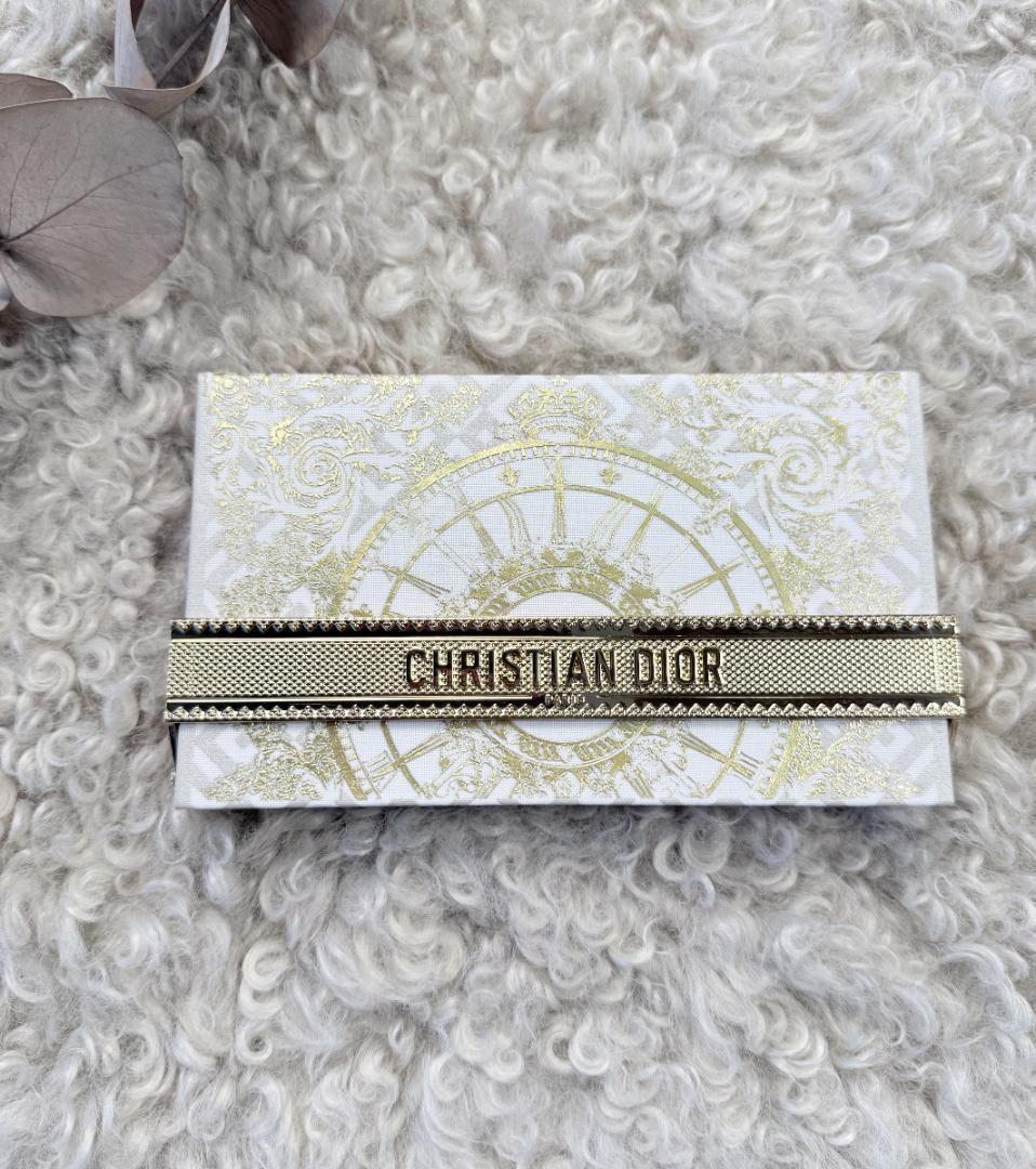 未使用　ディオール　Dior　エクランクチュールマルチユース　ホリデー限定