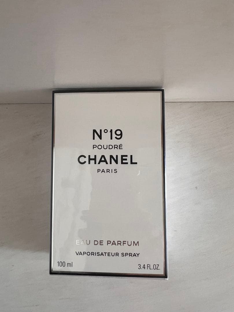 ❤︎CHANEL❤︎N°19 Poudré Eau de Parfum 100ml